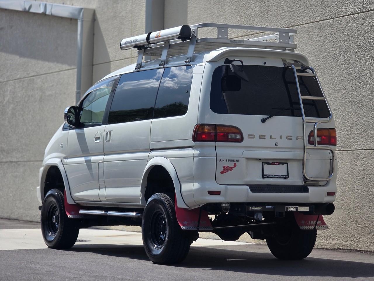 Mitsubishi Delica L400 Space Gear  2000
