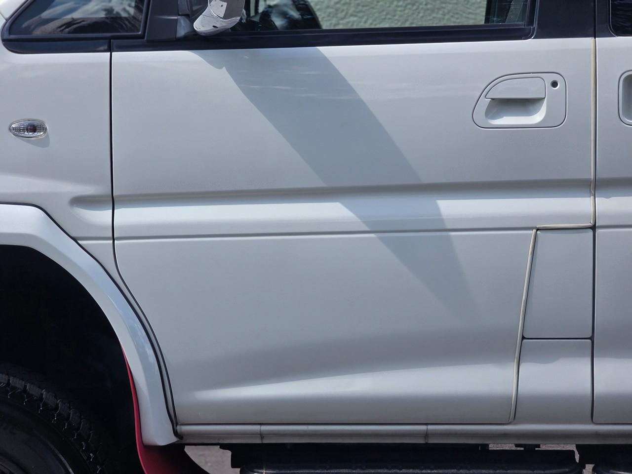 Mitsubishi Delica L400 Space Gear  2000