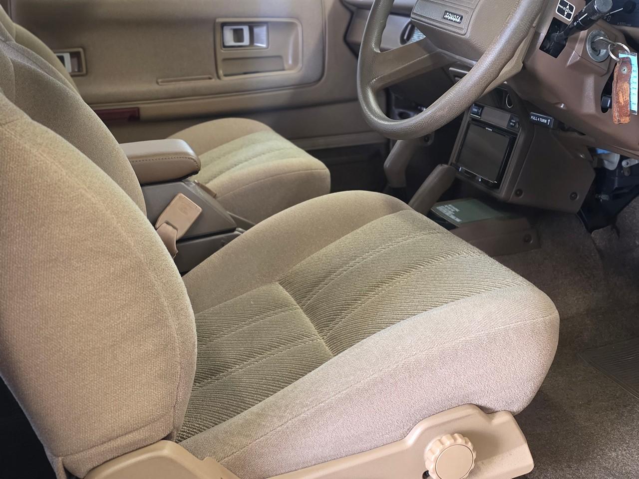 Toyota Hilux Surf  1987