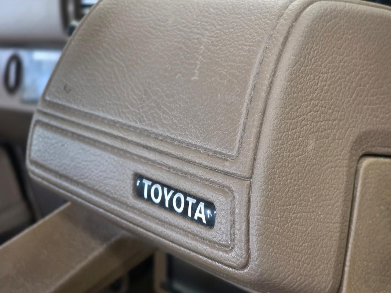 Toyota Hilux Surf  1987