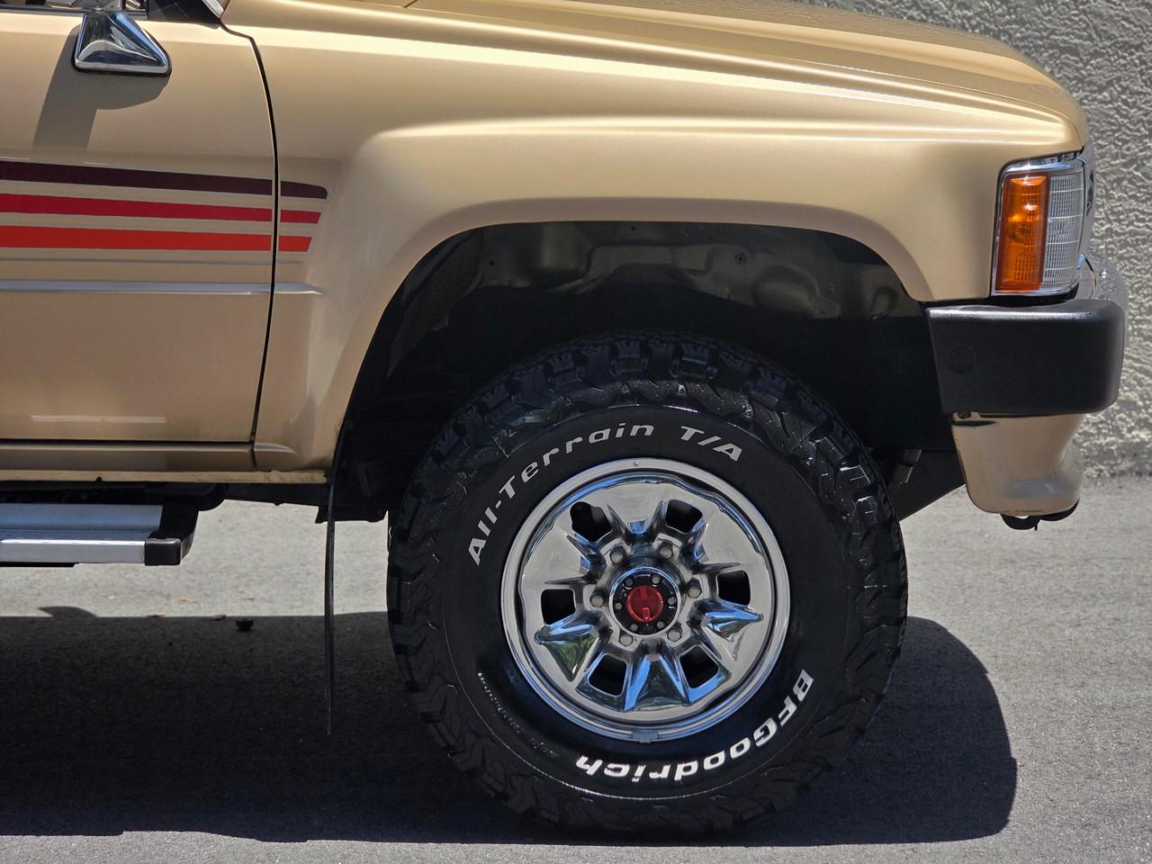 Toyota Hilux Surf  1987