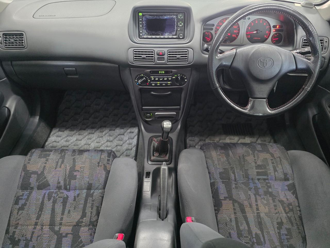 Toyota Corolla  1999