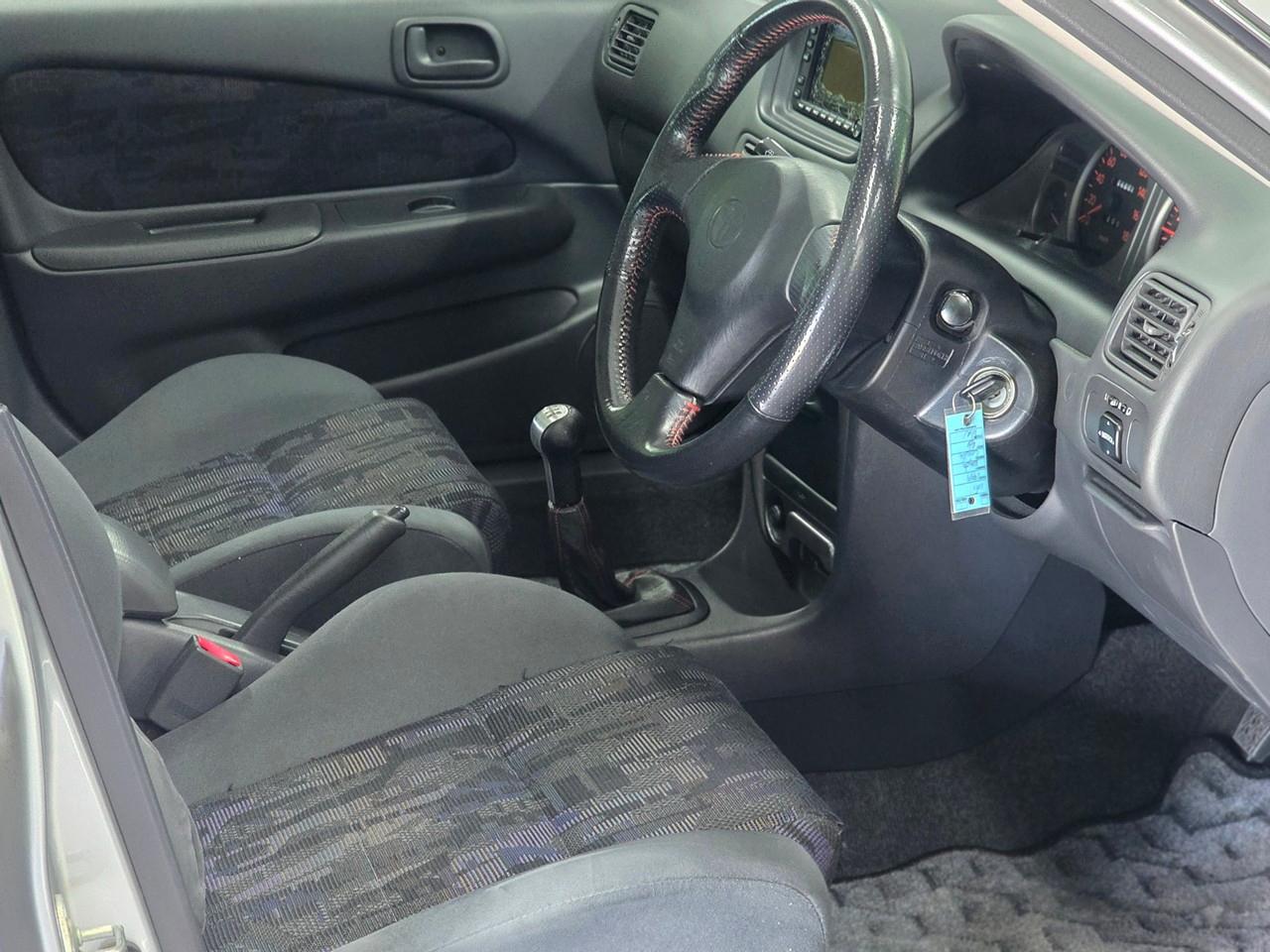 Toyota Corolla  1999