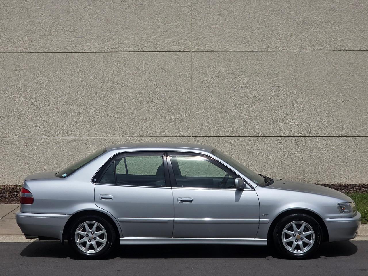 Toyota Corolla  1999