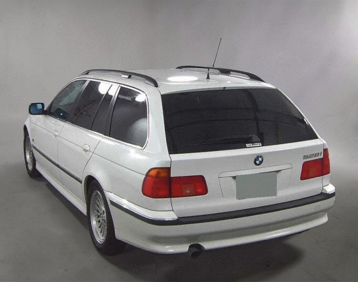BMW 528i  2000