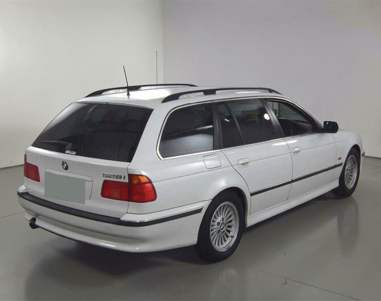 BMW 528i  2000