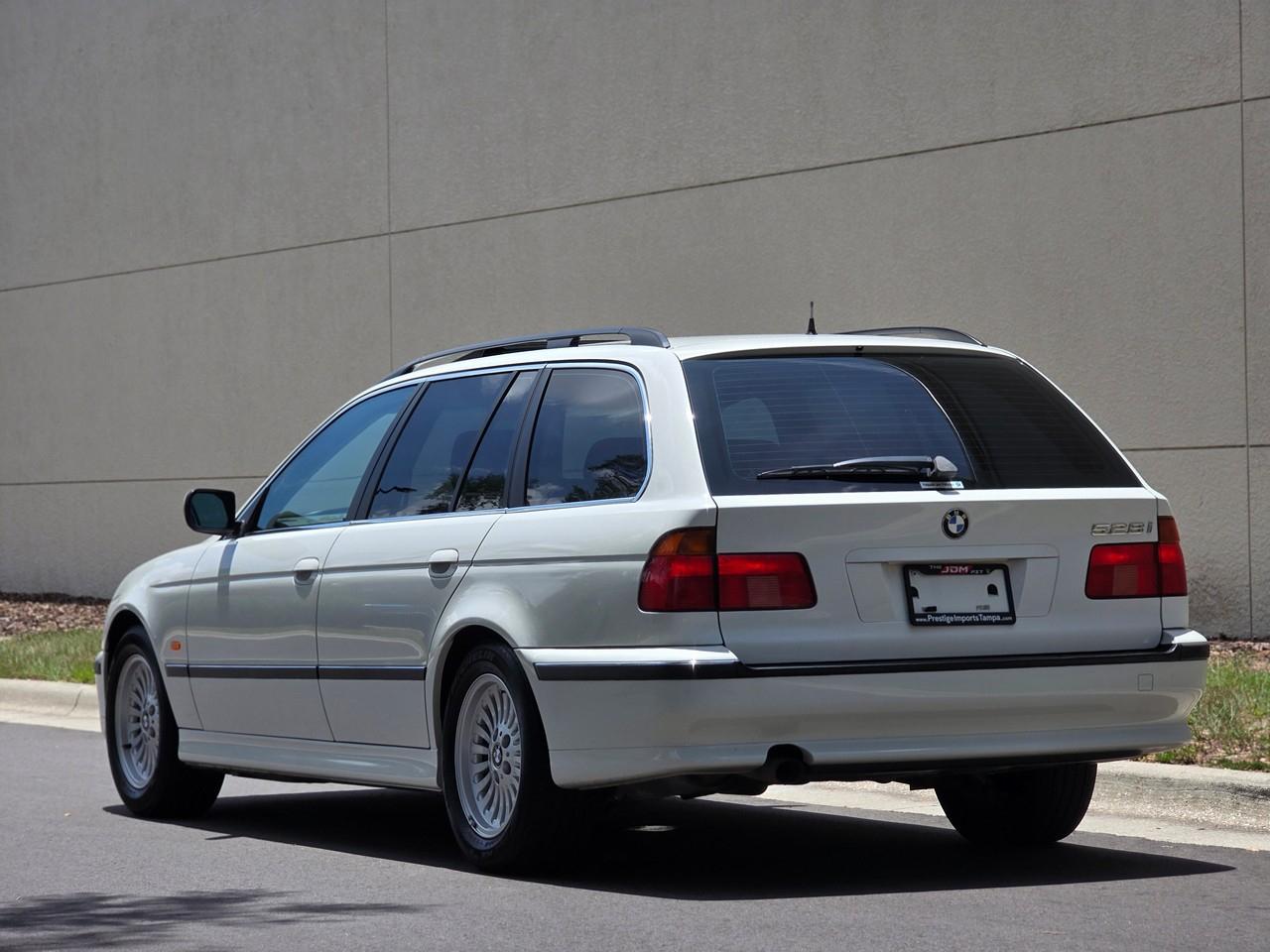 BMW 528i  2000