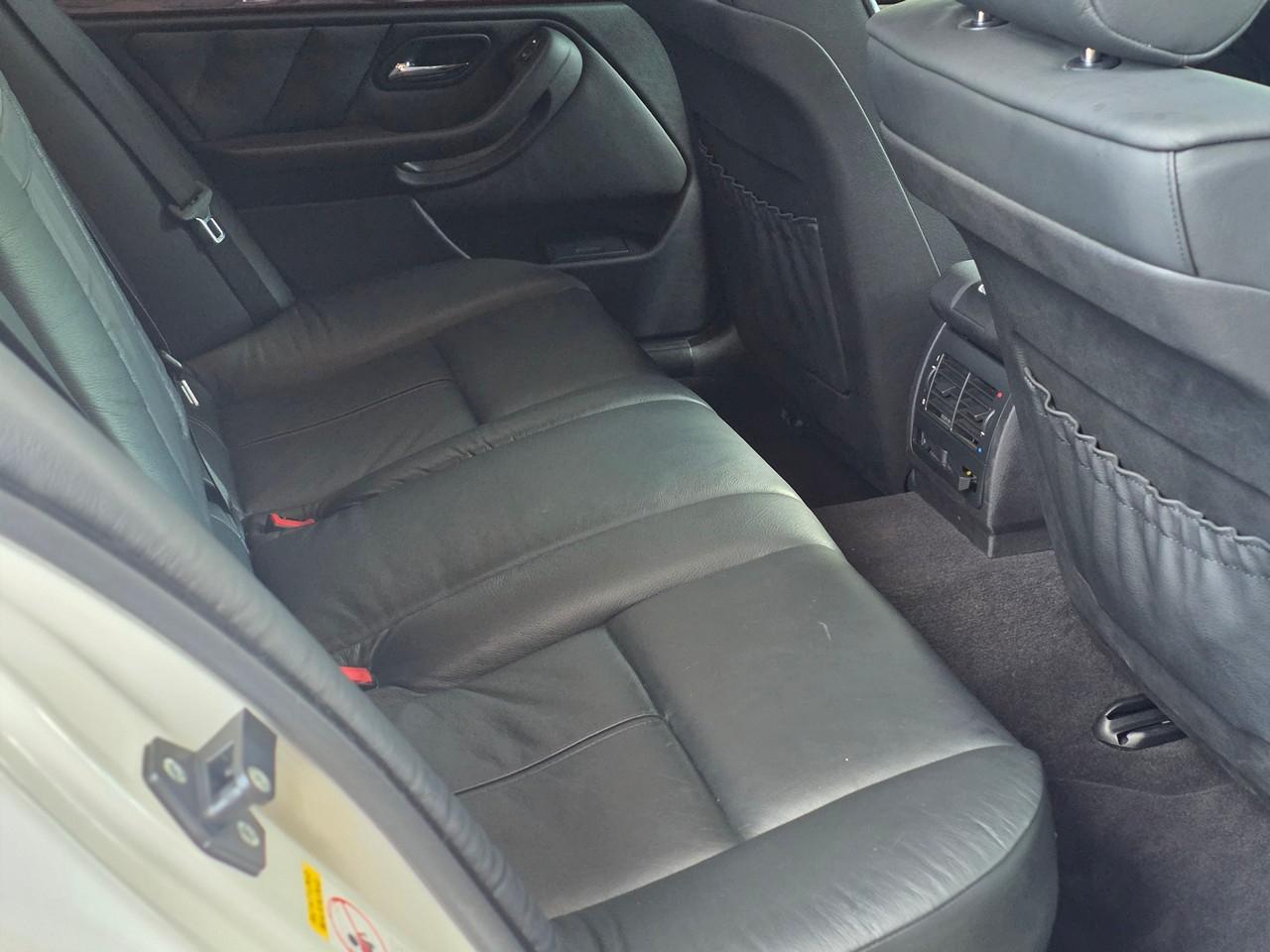 BMW 528i  2000