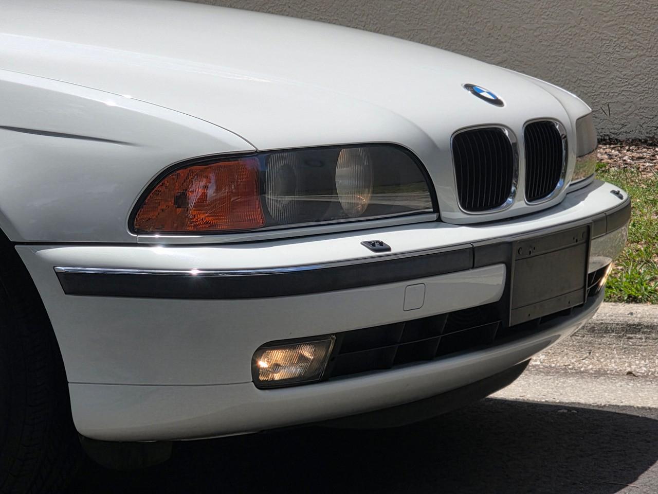 BMW 528i  2000