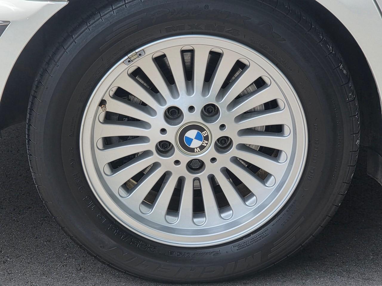 BMW 528i  2000