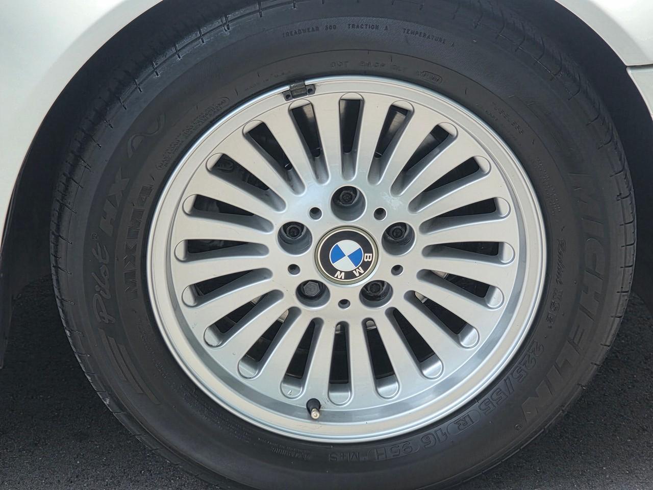 BMW 528i  2000