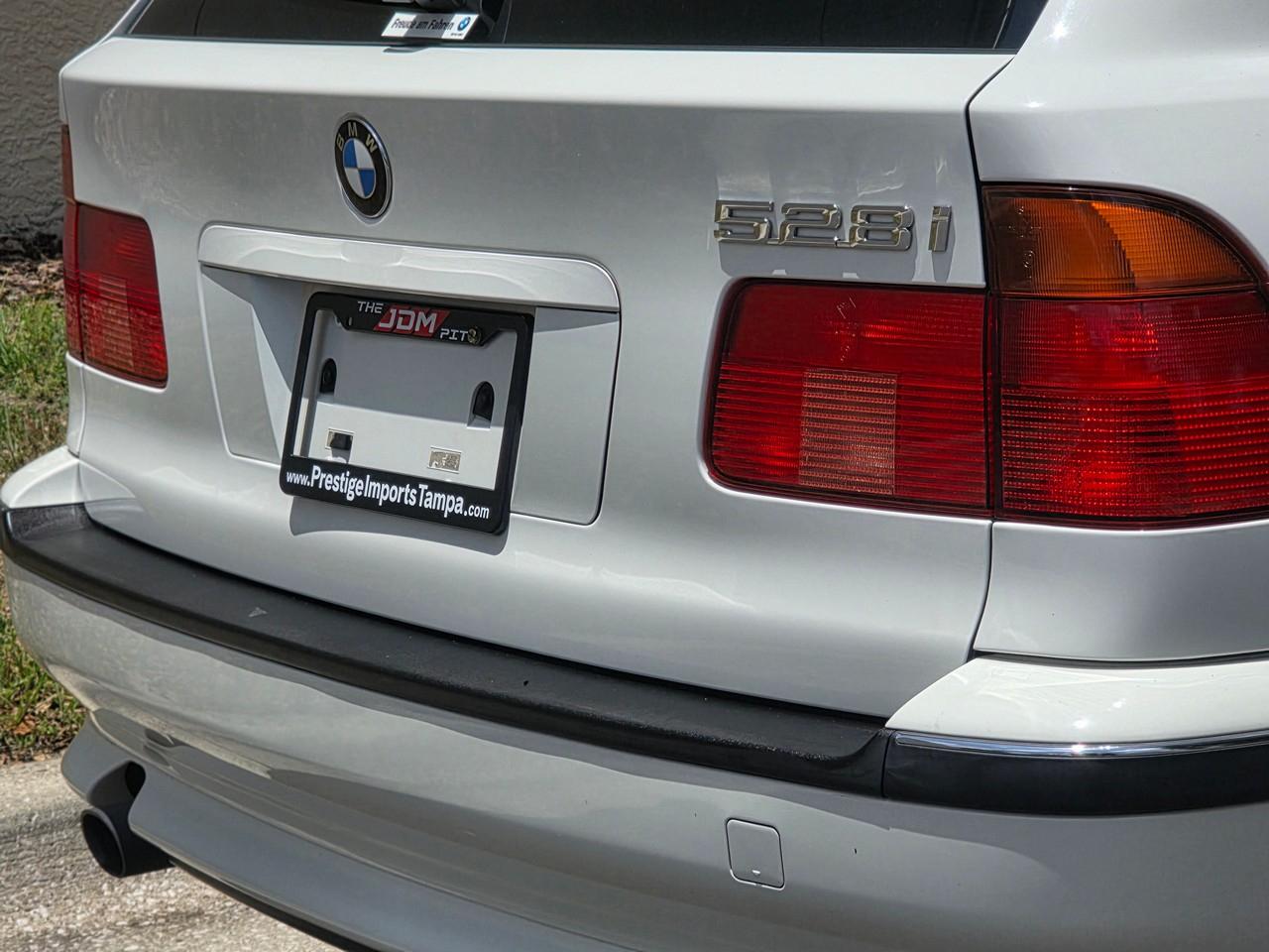 BMW 528i  2000
