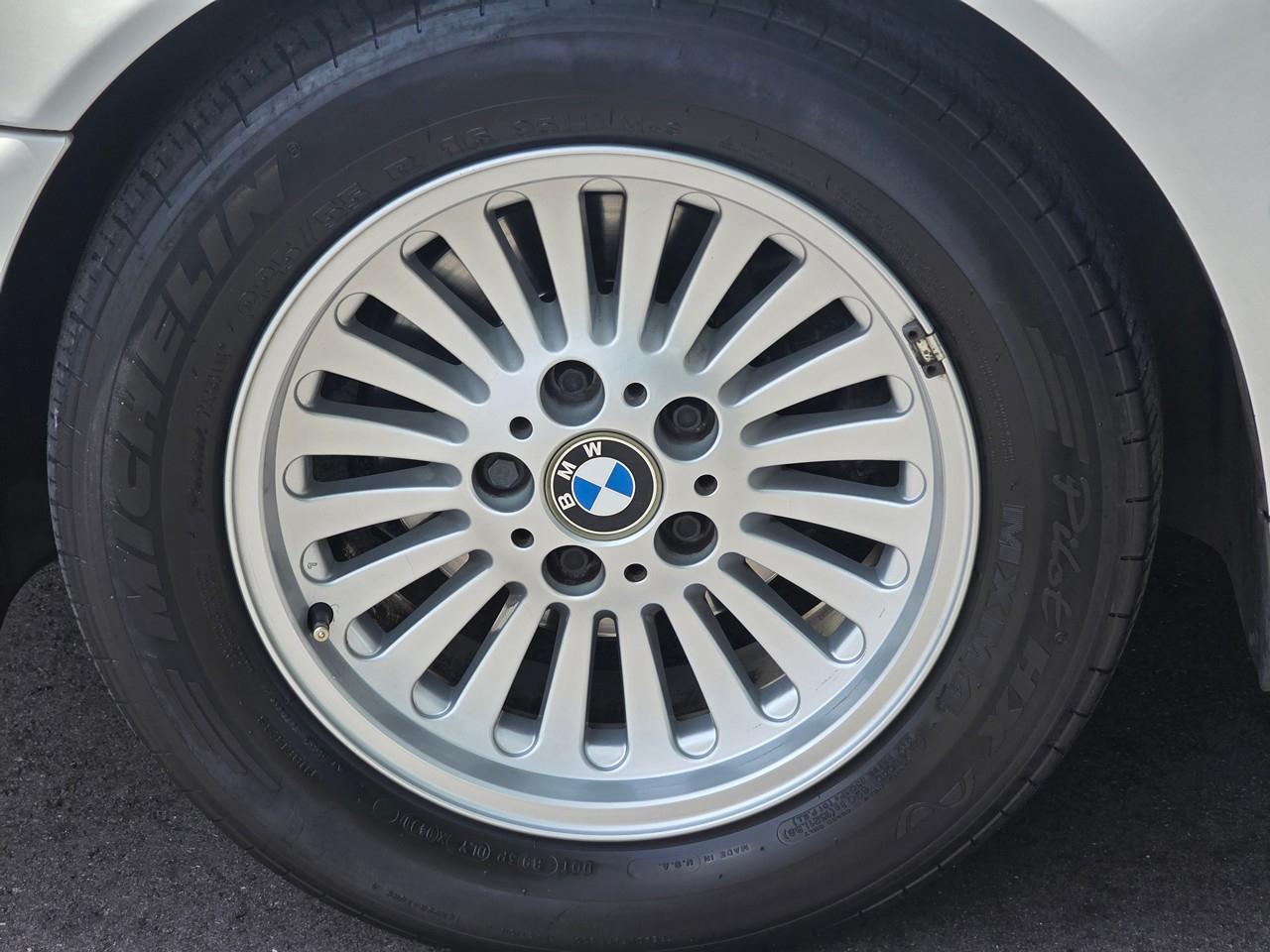 BMW 528i  2000