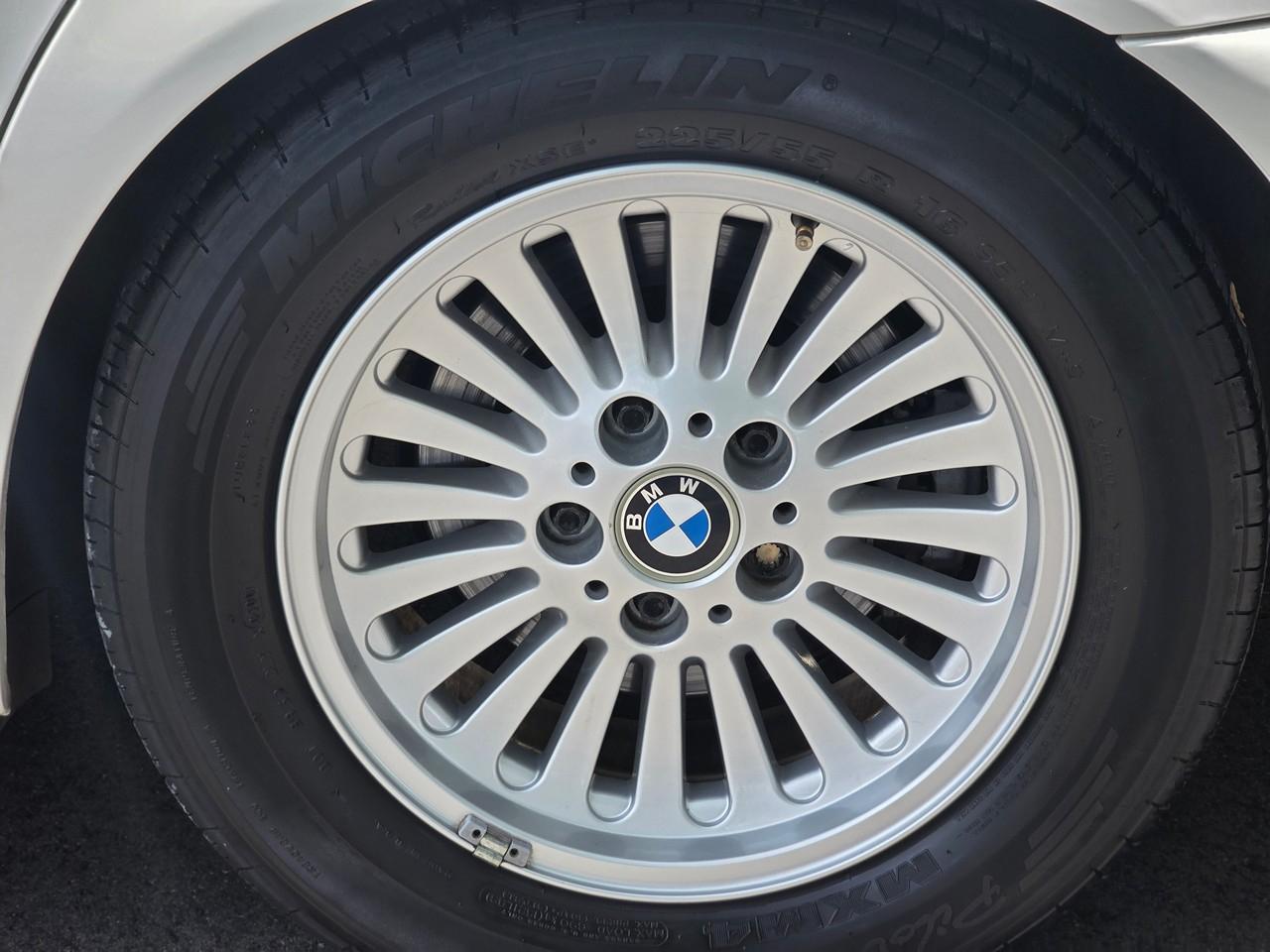 BMW 528i  2000