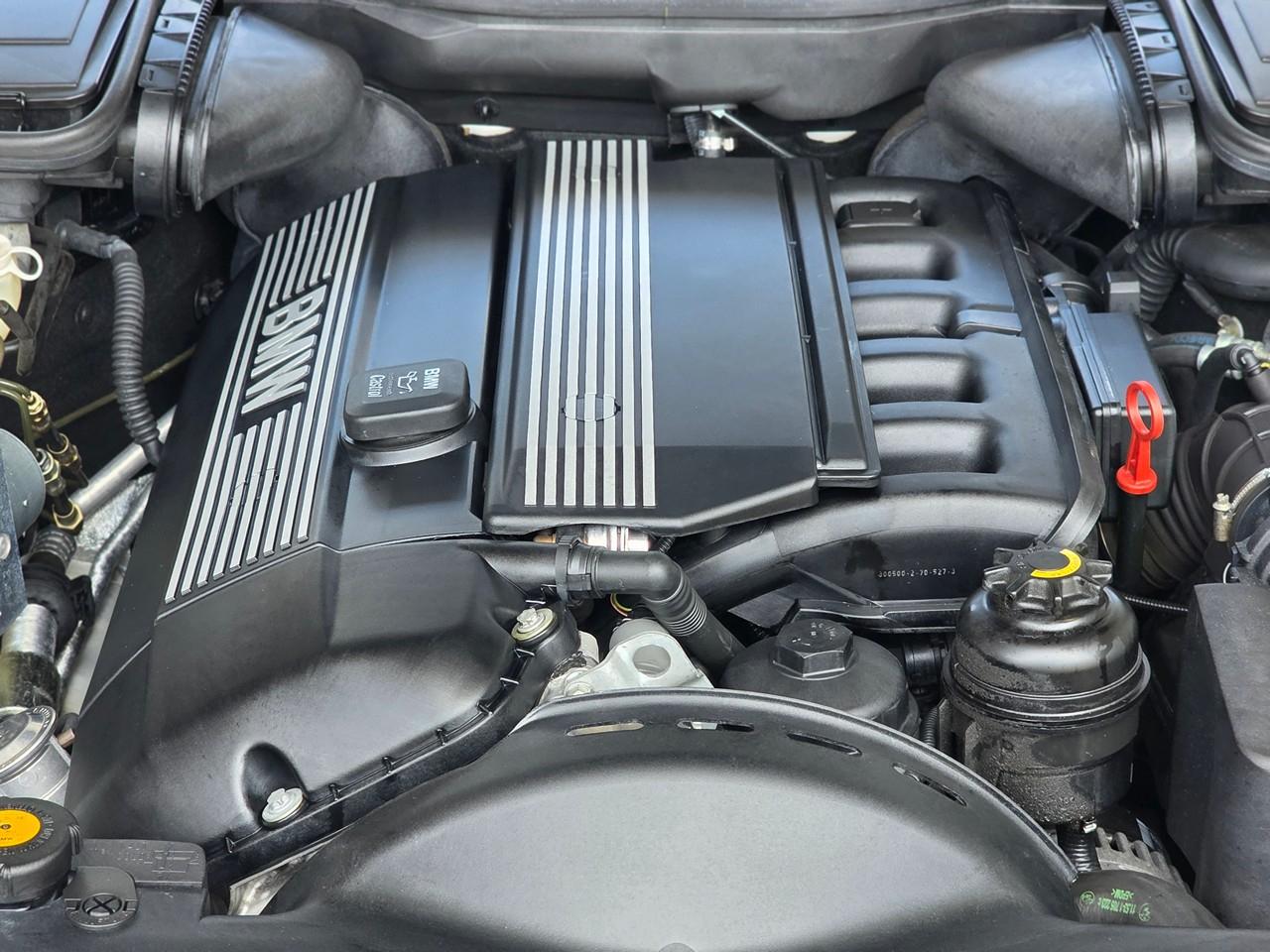 BMW 528i  2000