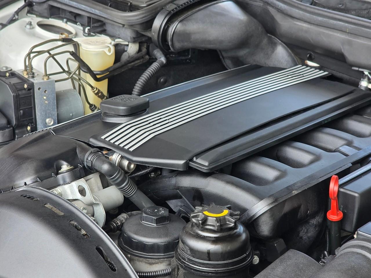BMW 528i  2000