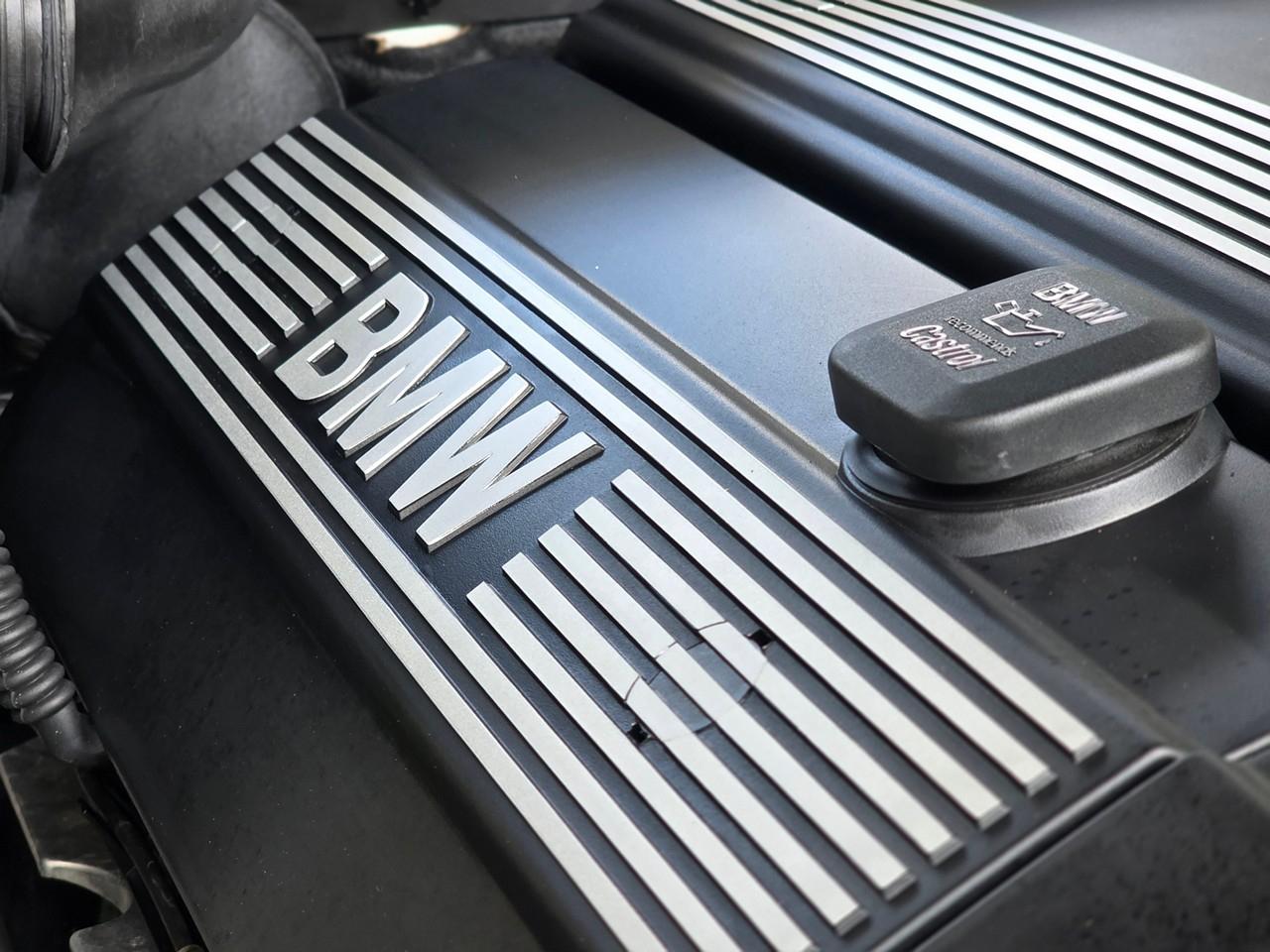 BMW 528i  2000