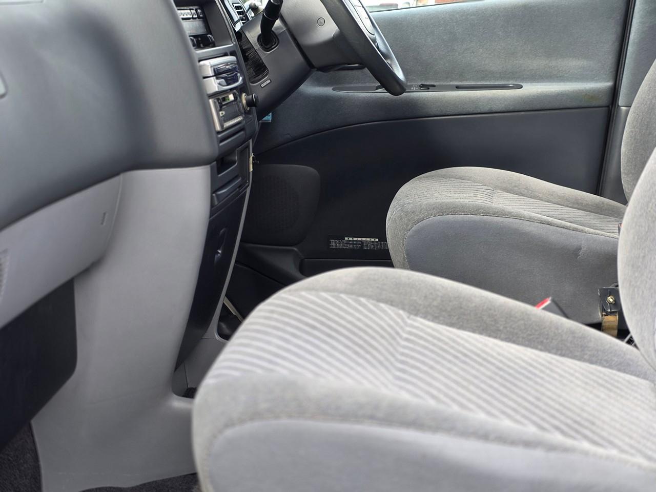 Toyota Granvia  1996