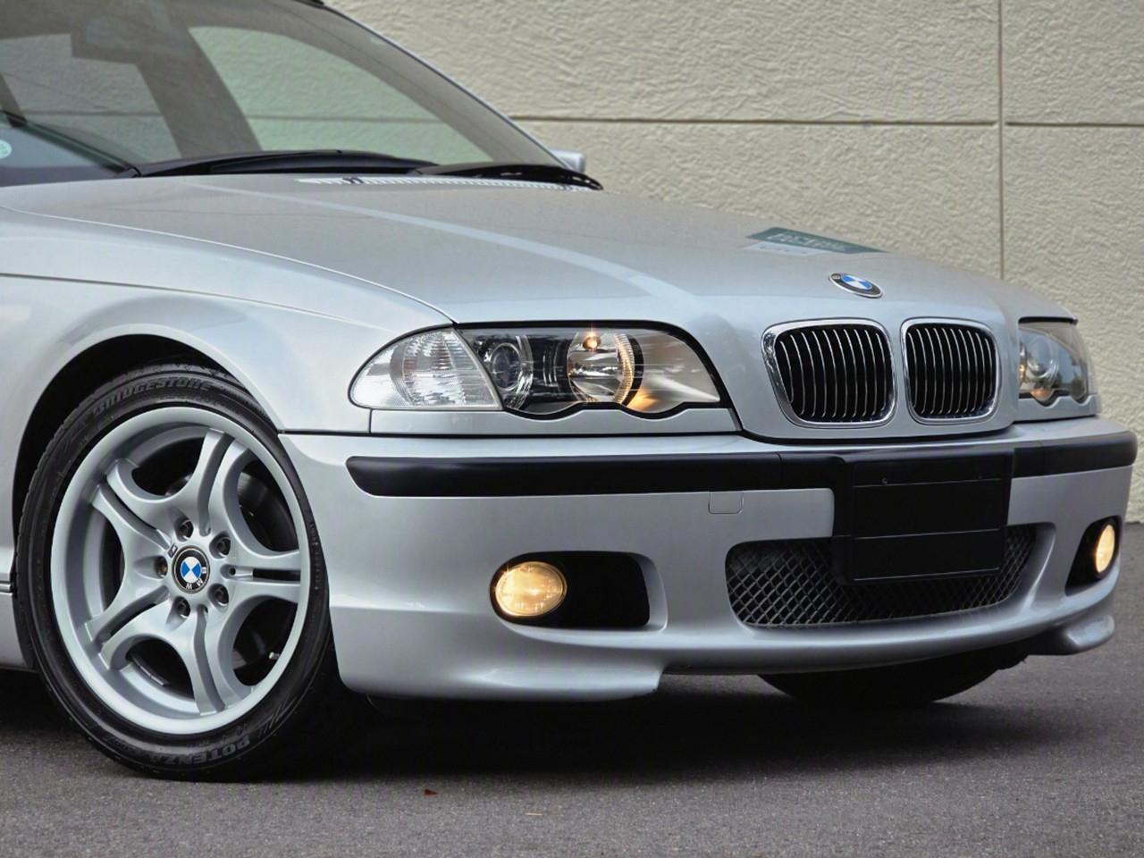 BMW 325i  2001