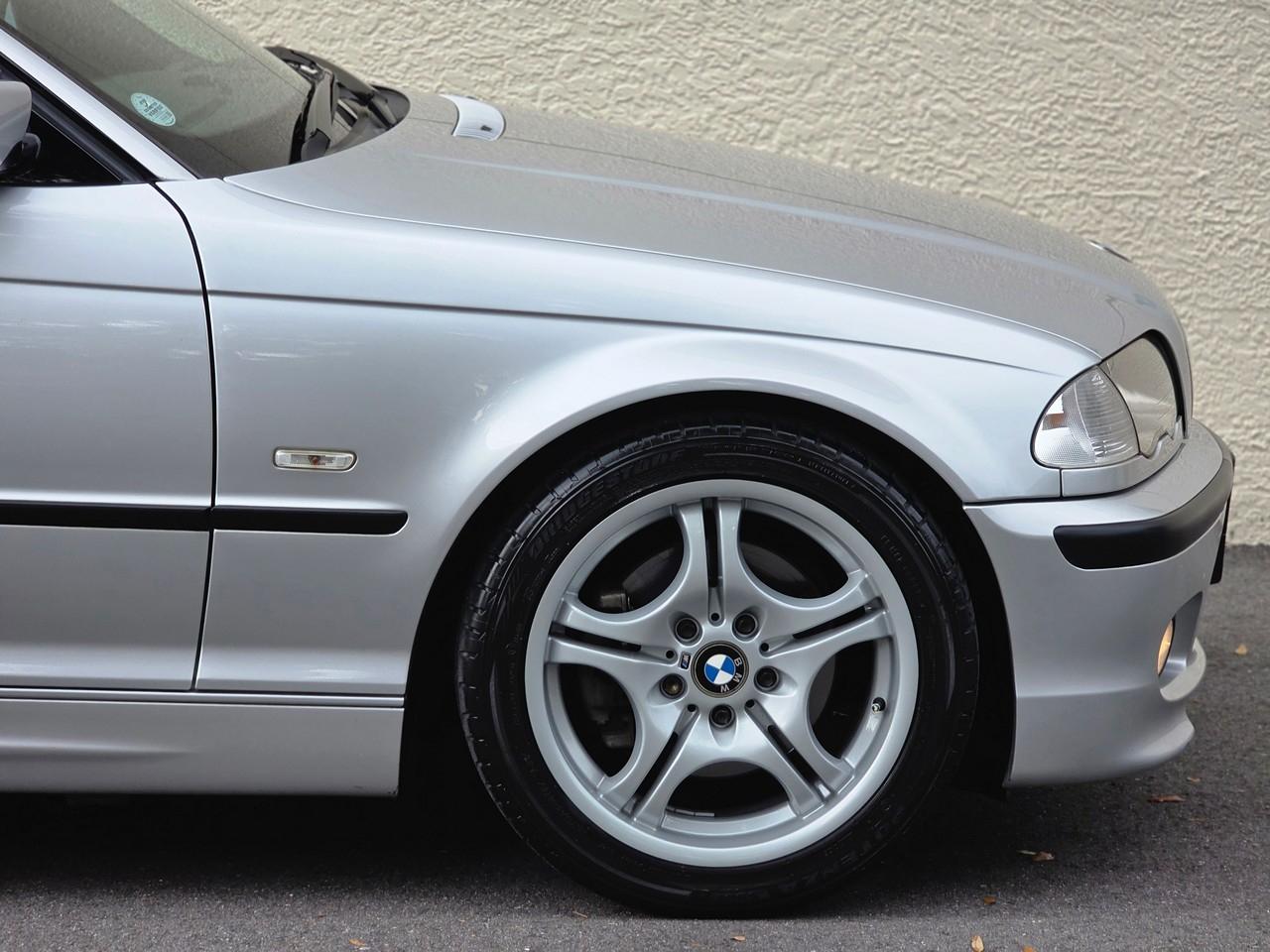 BMW 325i  2001