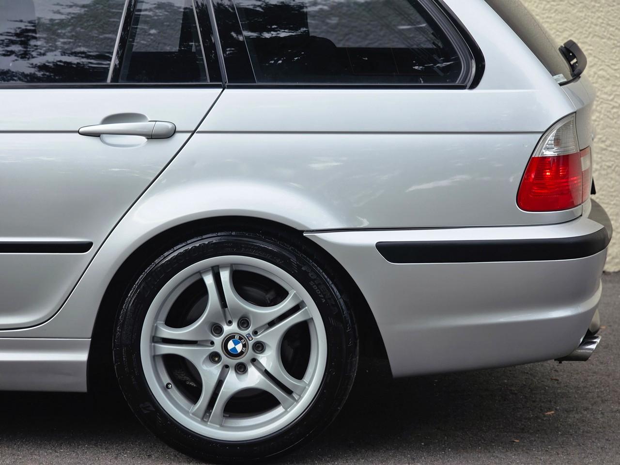 BMW 325i  2001