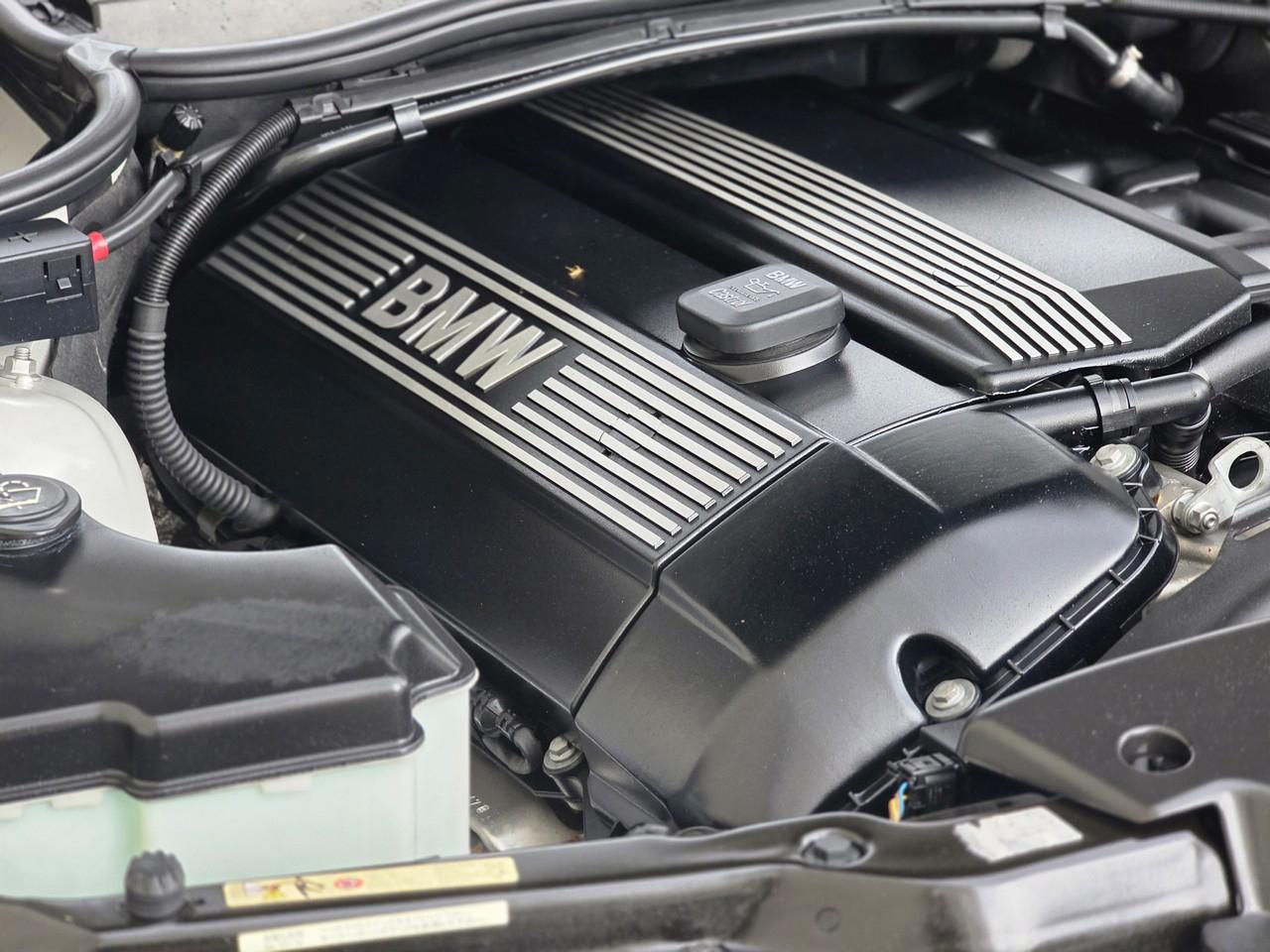 BMW 325i  2001