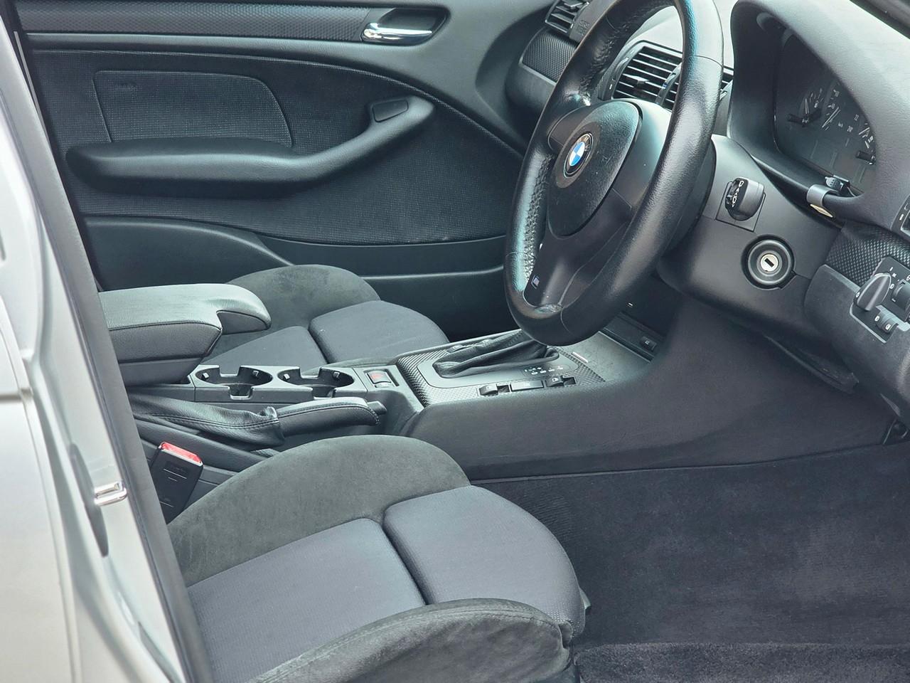 BMW 325i  2001