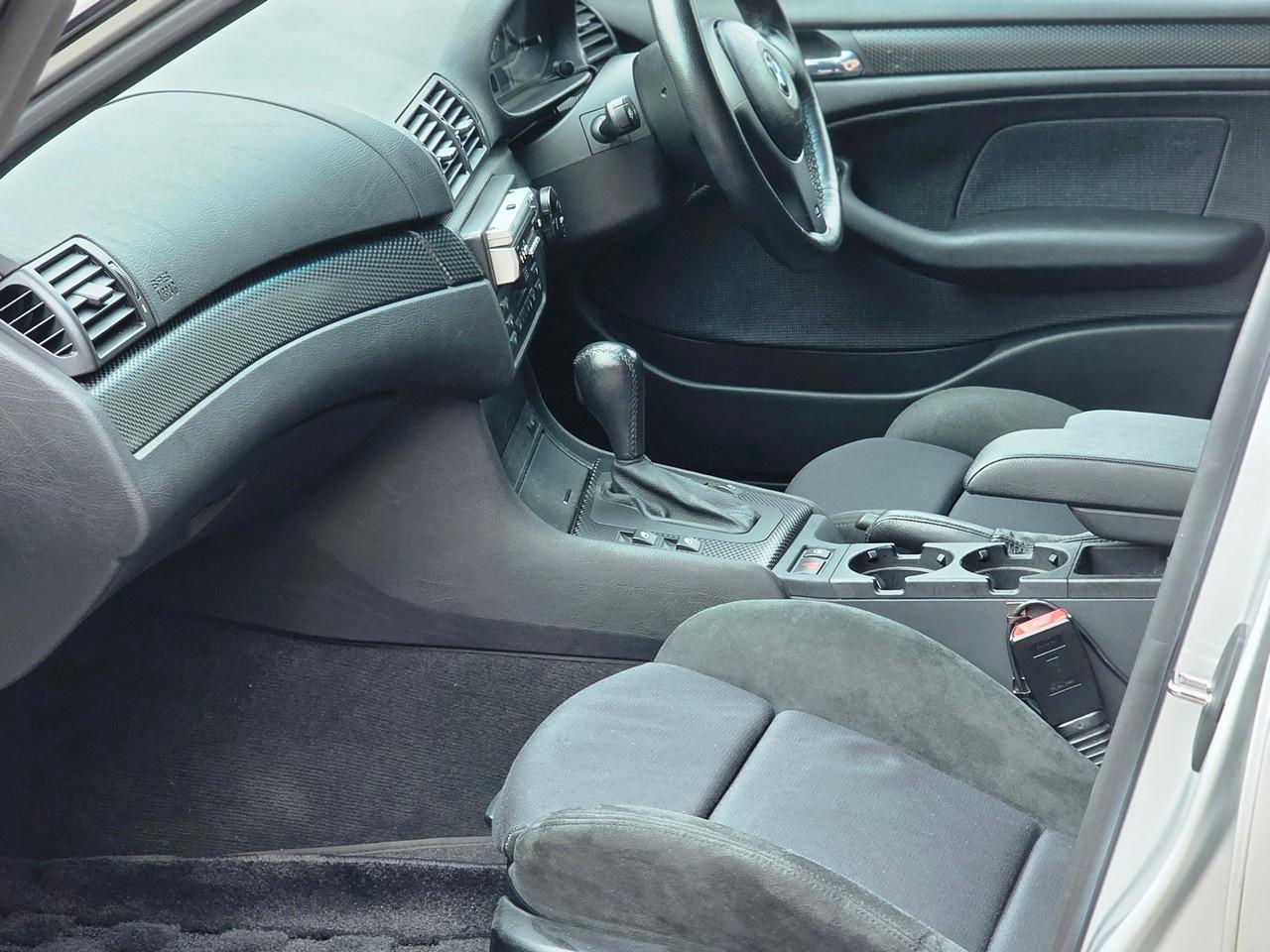 BMW 325i  2001