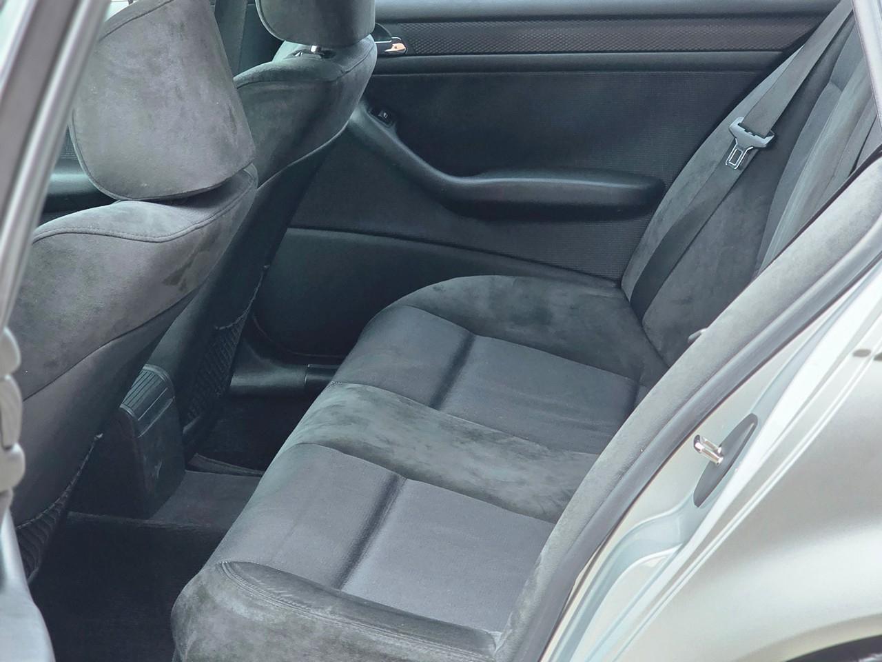 BMW 325i  2001