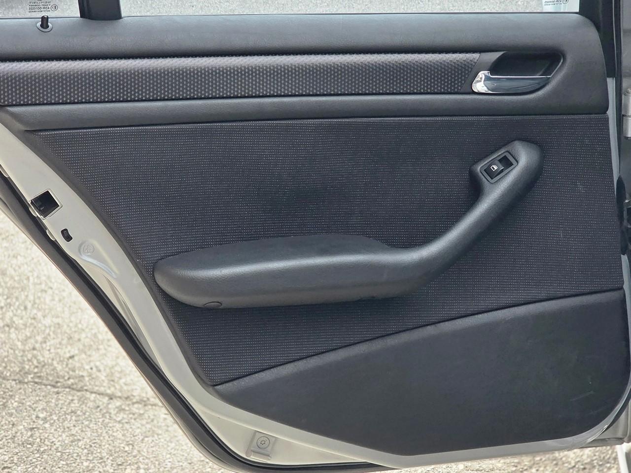 BMW 325i  2001