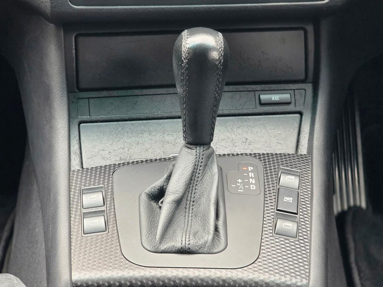 BMW 325i  2001