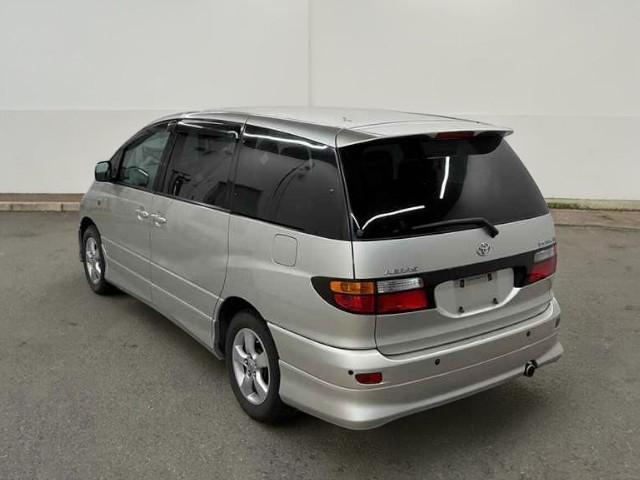 Toyota Estima  2000