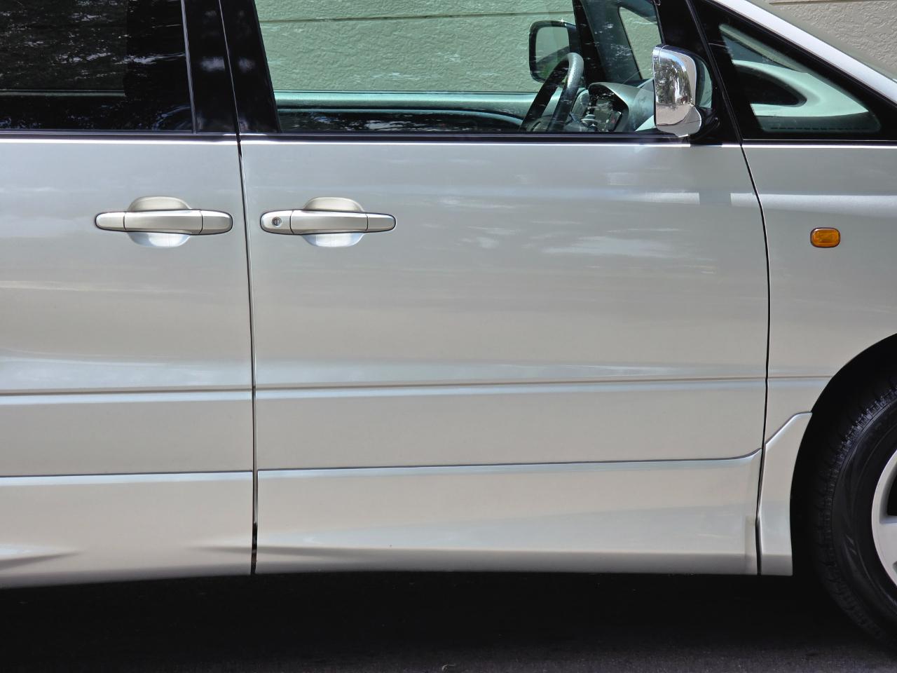 Toyota Estima  2000