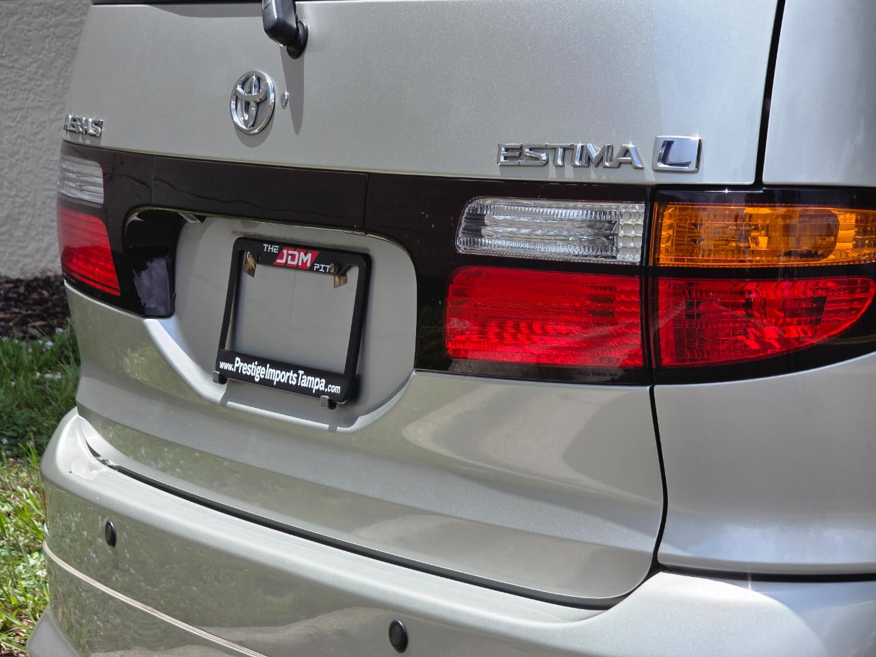 Toyota Estima  2000