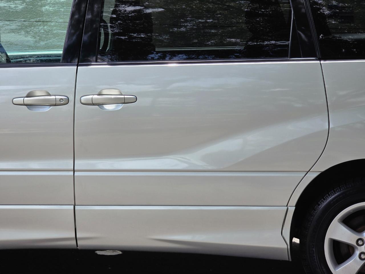 Toyota Estima  2000
