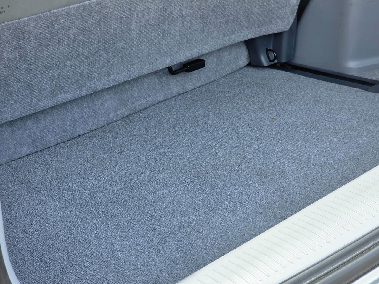 Toyota Estima  2000