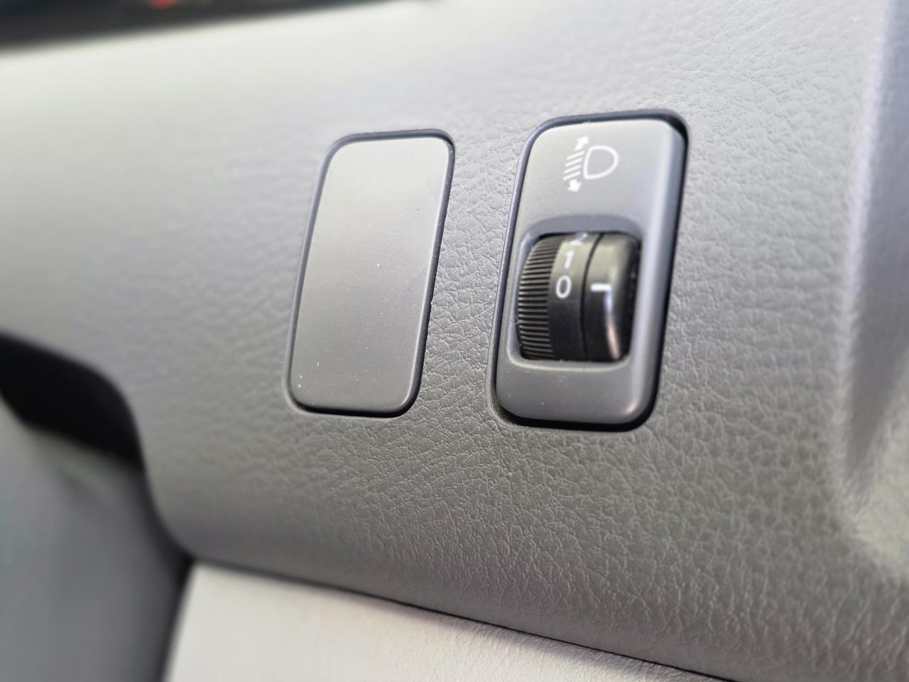 Toyota Estima  2000