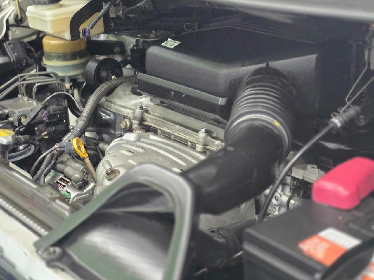 Toyota Estima  2000
