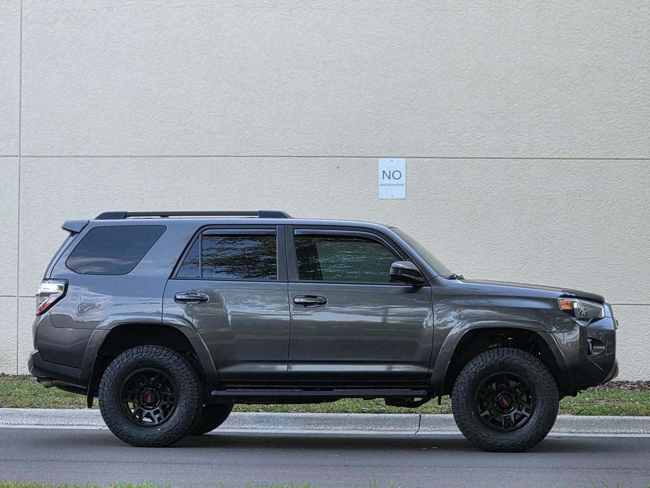 Toyota 4Runner  2020