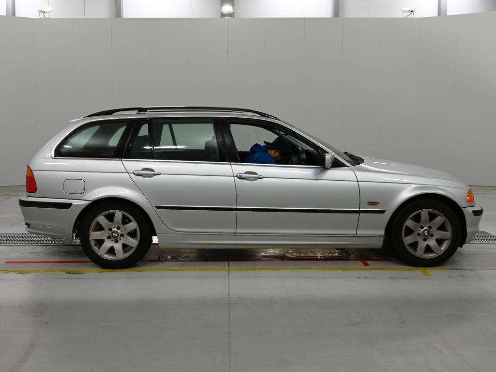 BMW 325i  2001