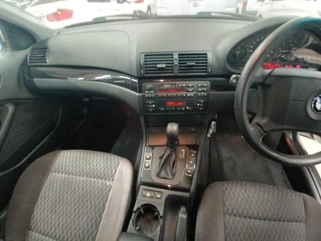 BMW 325i  2001