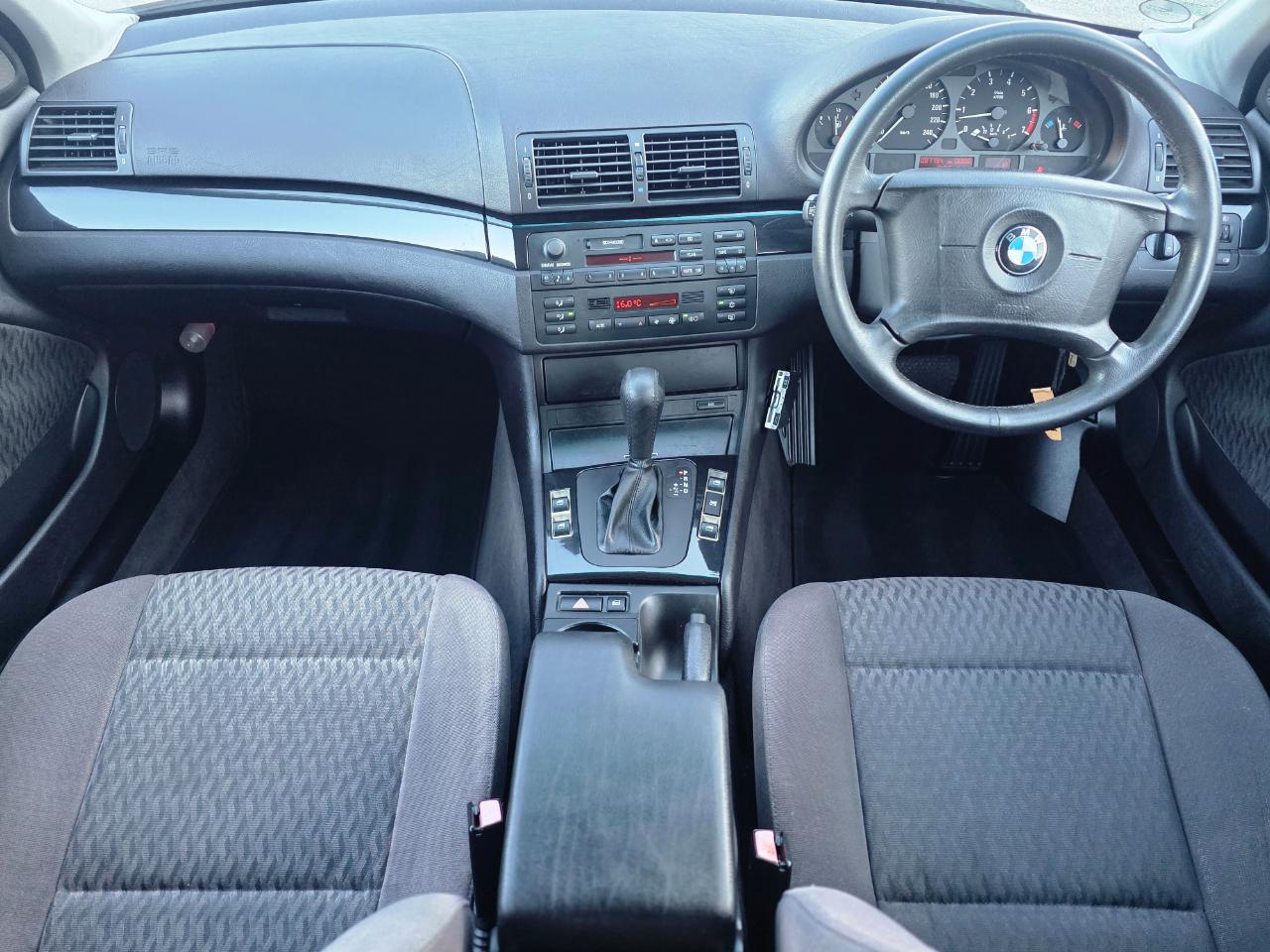 BMW 325i  2001