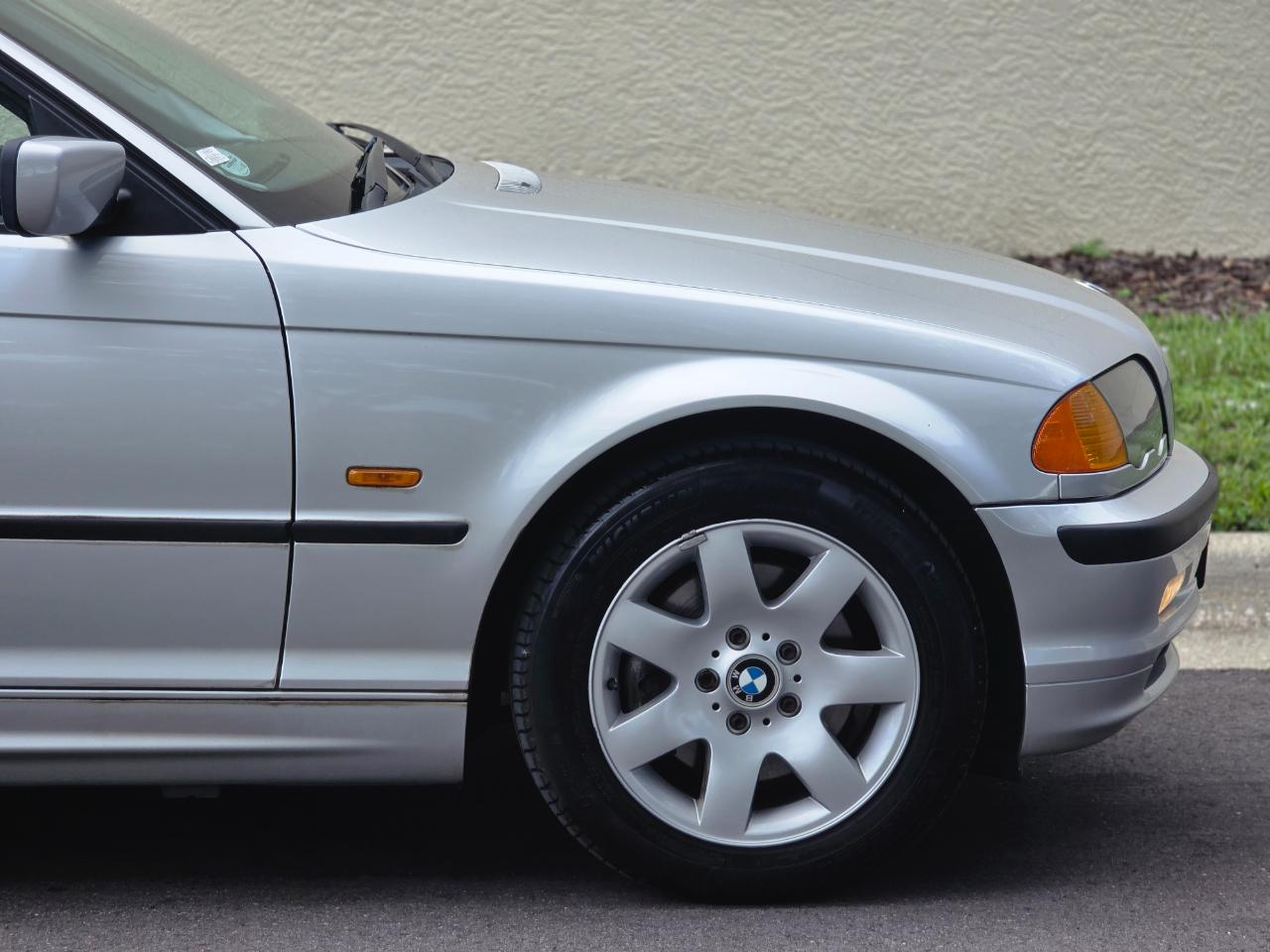 BMW 325i  2001