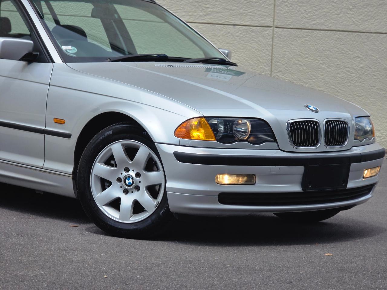 BMW 325i  2001