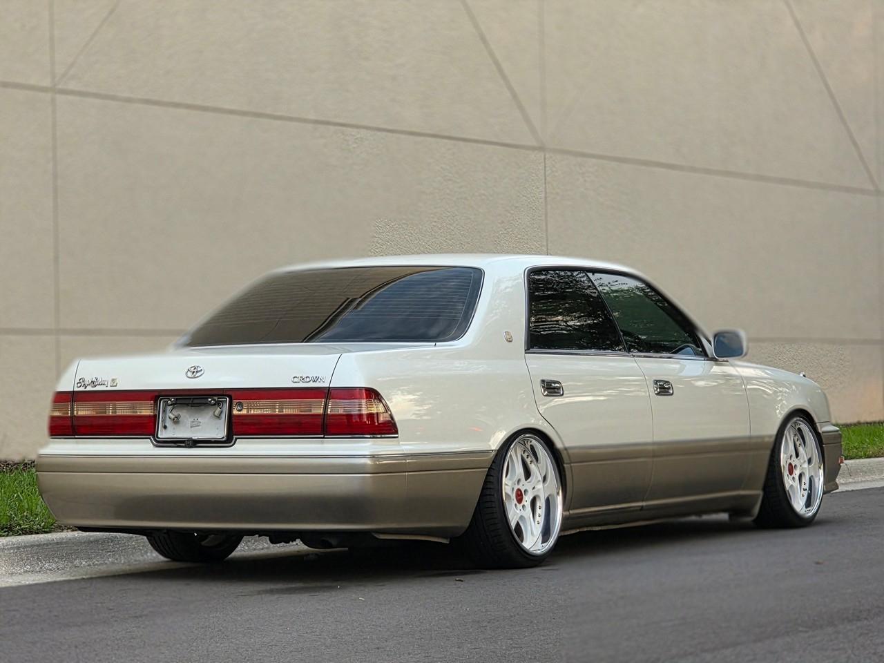 Toyota Crown  1996