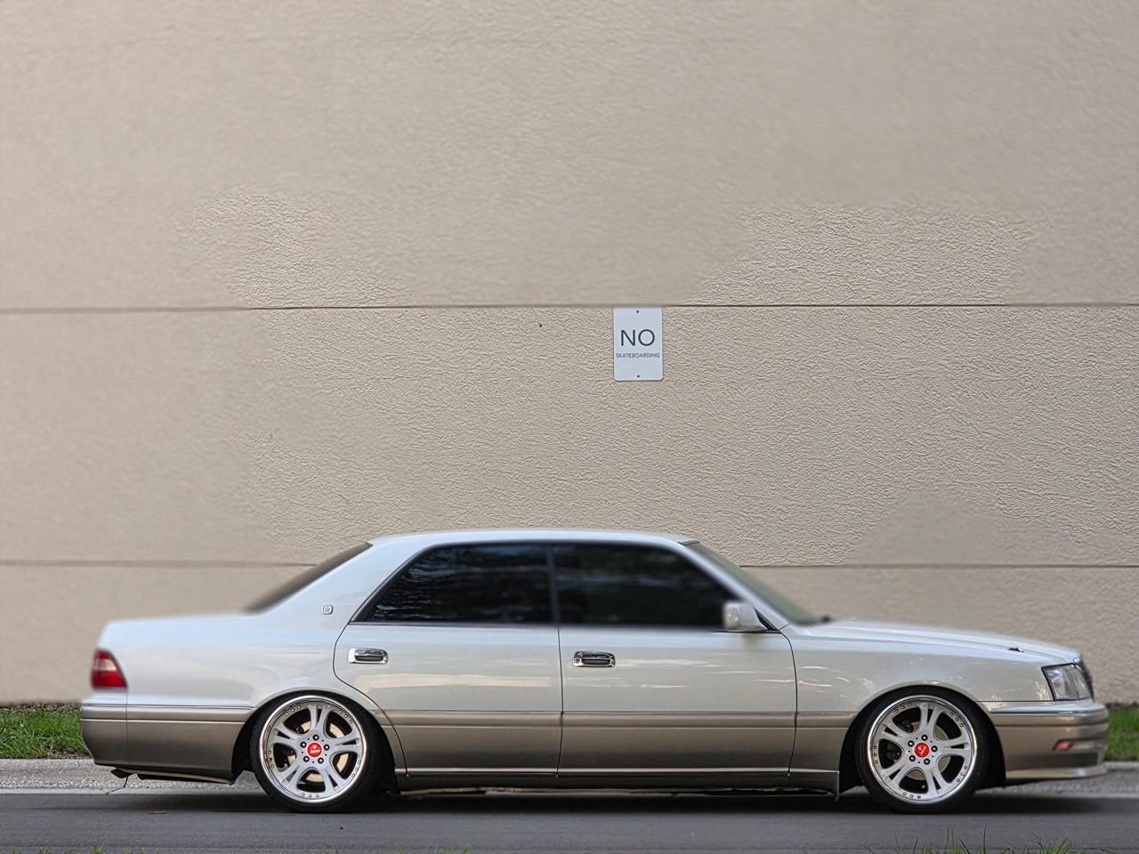 Toyota Crown  1996