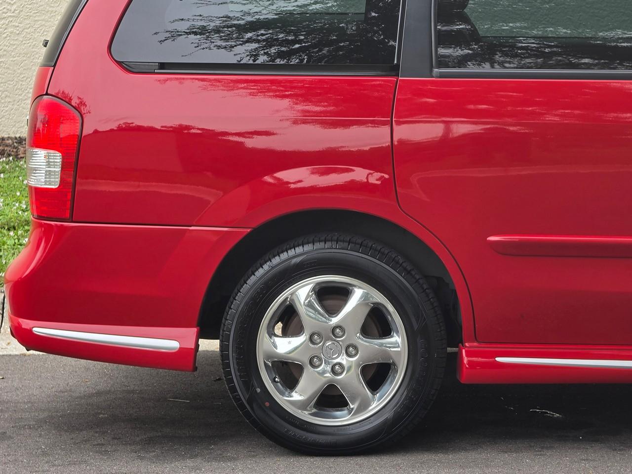 Mazda MPV  2001