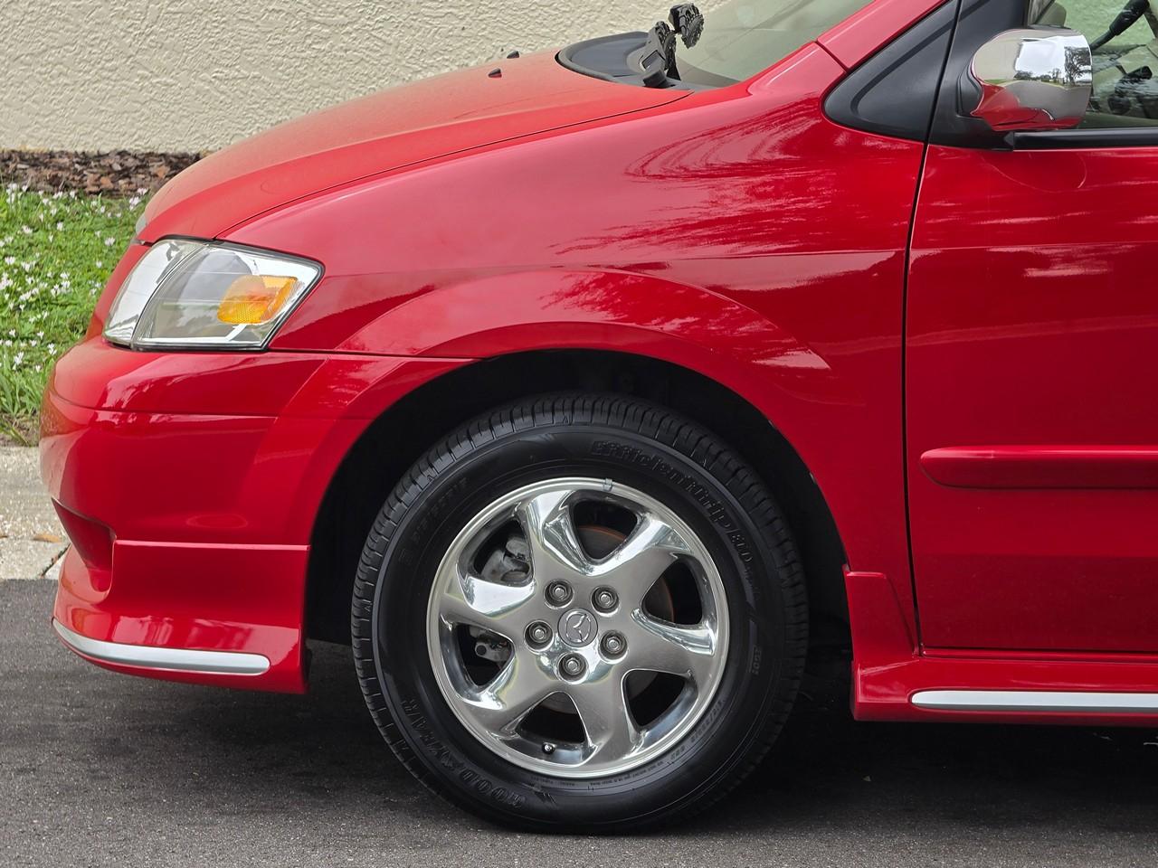 Mazda MPV  2001
