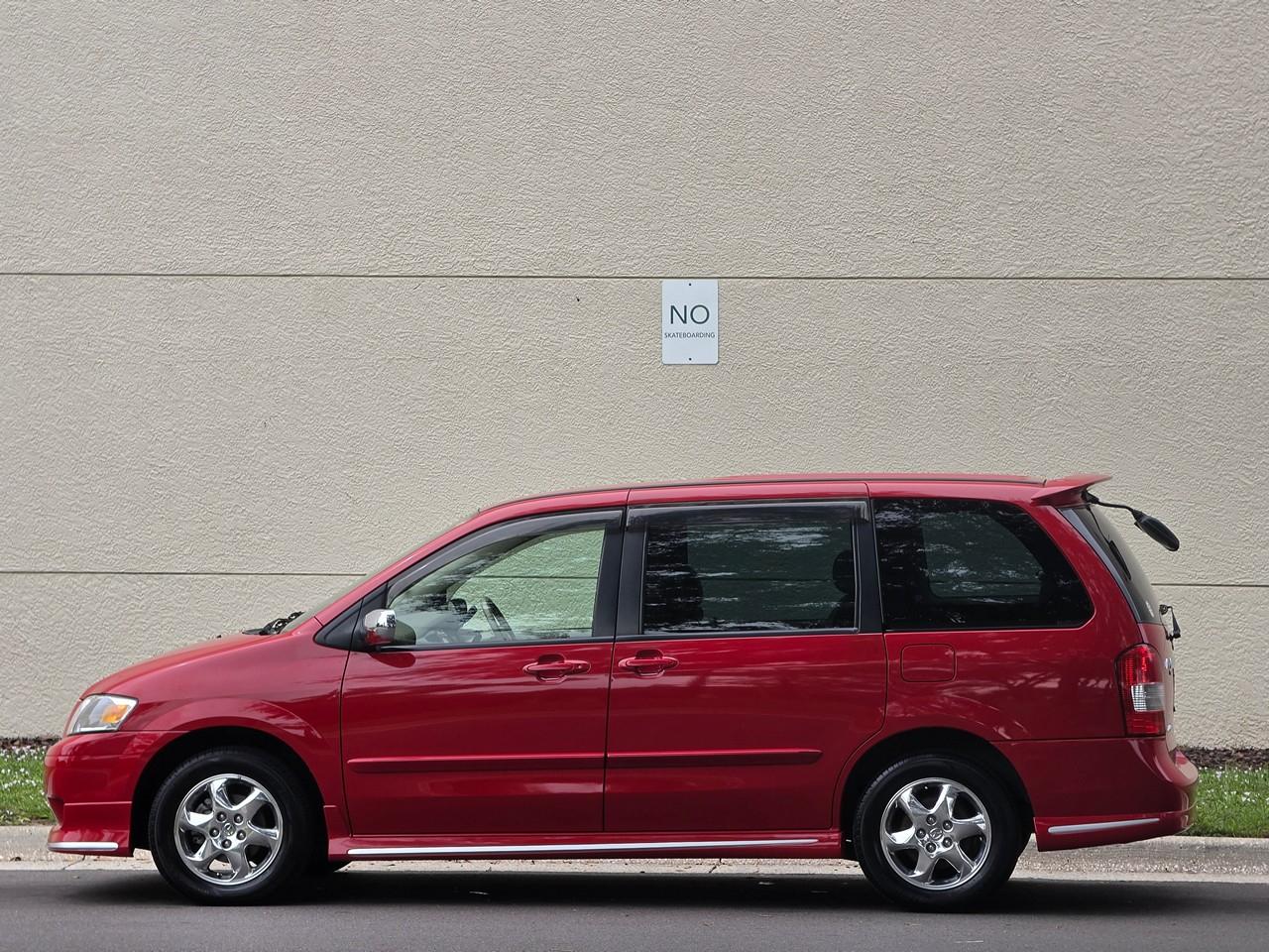 Mazda MPV  2001