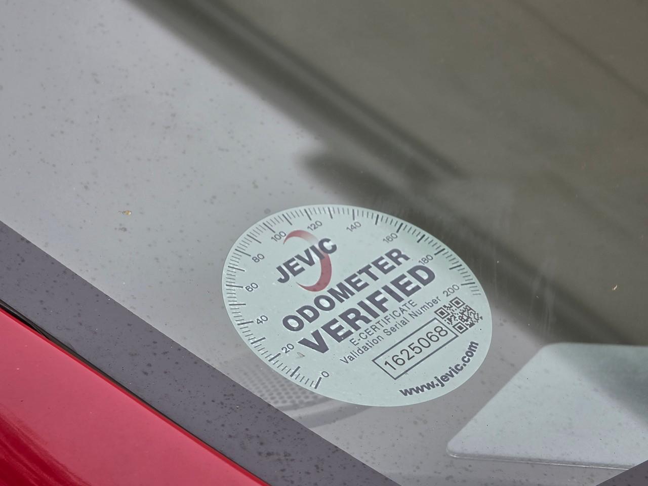 Mazda MPV  2001